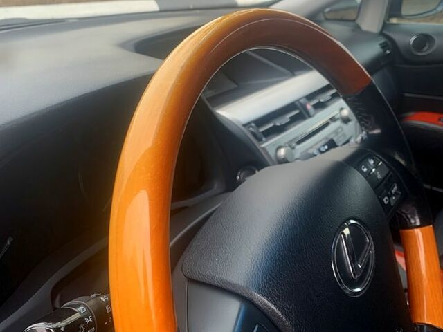 Лексус РХ, объемом двигателя 35 л и пробегом 207 тыс. км за 18999 $, фото 4 на Automoto.ua
