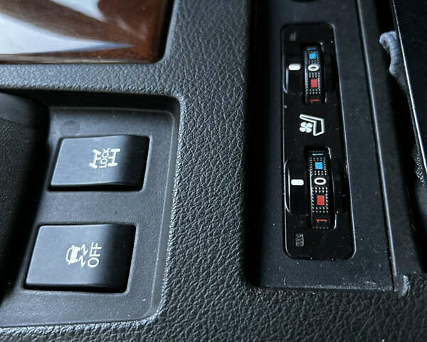 Лексус РХ, объемом двигателя 3.46 л и пробегом 245 тыс. км за 17900 $, фото 25 на Automoto.ua