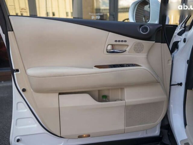 Лексус РХ, объемом двигателя 3.5 л и пробегом 202 тыс. км за 18500 $, фото 17 на Automoto.ua