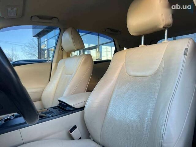 Лексус РХ, объемом двигателя 0 л и пробегом 178 тыс. км за 18500 $, фото 24 на Automoto.ua