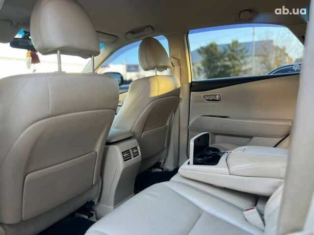 Лексус РХ, объемом двигателя 0 л и пробегом 178 тыс. км за 18500 $, фото 14 на Automoto.ua