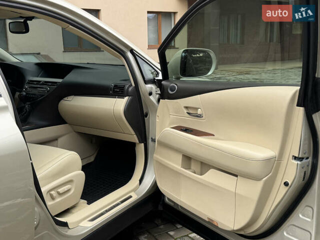 Лексус РХ, об'ємом двигуна 3.46 л та пробігом 126 тис. км за 21900 $, фото 32 на Automoto.ua