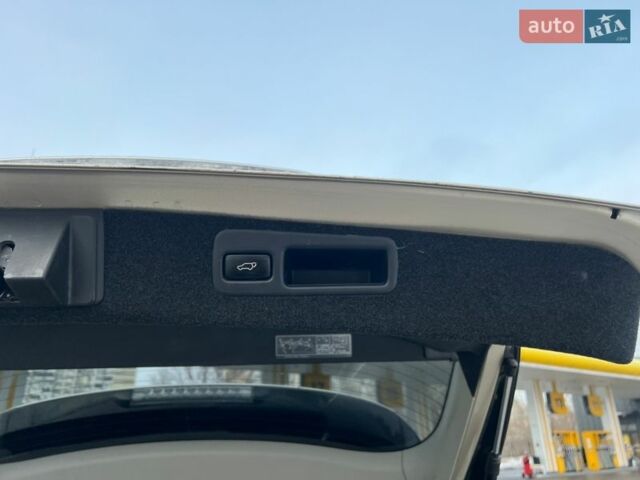 Лексус РХ, объемом двигателя 3.51 л и пробегом 165 тыс. км за 16700 $, фото 11 на Automoto.ua