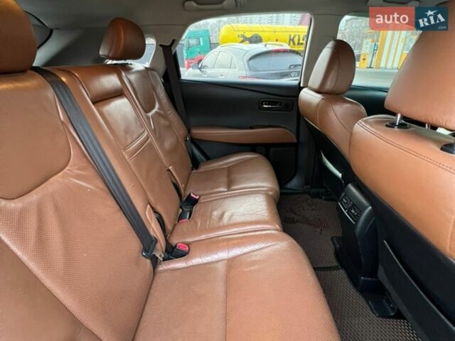 Лексус РХ, объемом двигателя 3.51 л и пробегом 165 тыс. км за 16700 $, фото 7 на Automoto.ua