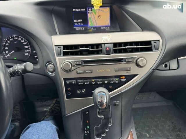 Лексус РХ, объемом двигателя 3.5 л и пробегом 333 тыс. км за 18990 $, фото 17 на Automoto.ua