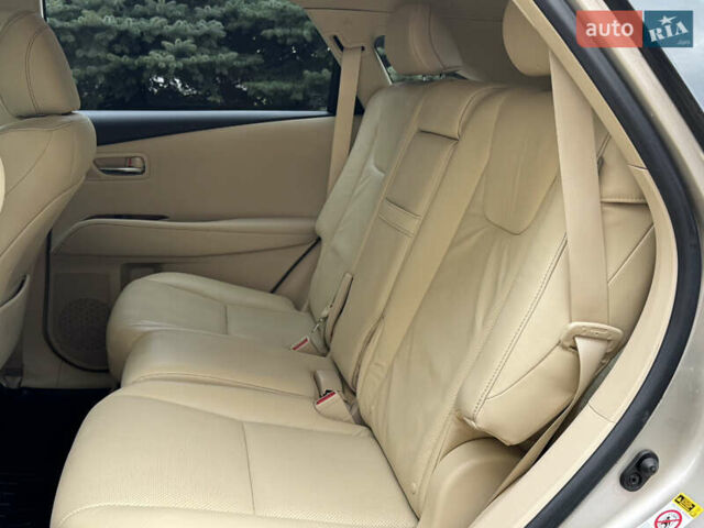 Лексус РХ, об'ємом двигуна 3.46 л та пробігом 126 тис. км за 21900 $, фото 24 на Automoto.ua