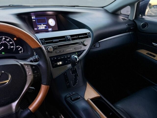 Лексус РХ, об'ємом двигуна 3.46 л та пробігом 185 тис. км за 23500 $, фото 16 на Automoto.ua