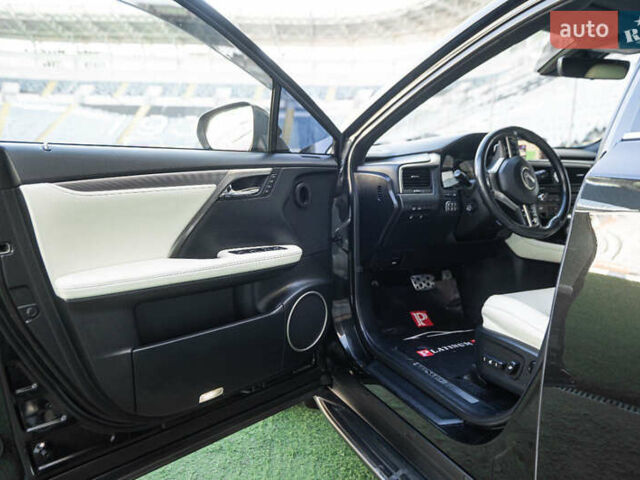 Лексус РХ, объемом двигателя 2 л и пробегом 135 тыс. км за 34500 $, фото 26 на Automoto.ua