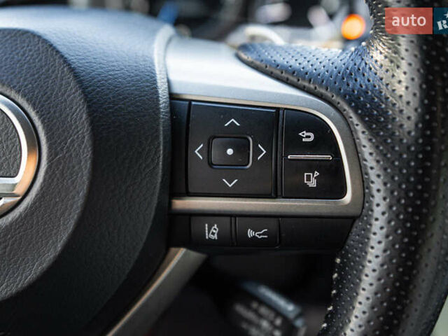 Лексус РХ, объемом двигателя 2 л и пробегом 135 тыс. км за 34500 $, фото 35 на Automoto.ua