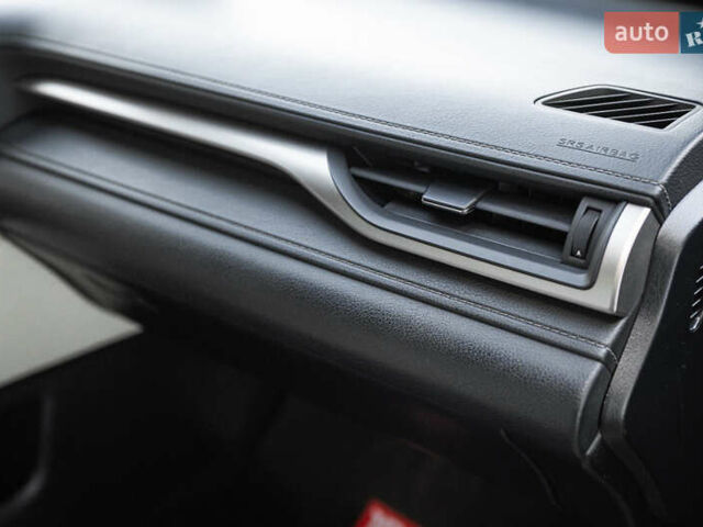 Лексус РХ, объемом двигателя 2 л и пробегом 135 тыс. км за 34500 $, фото 20 на Automoto.ua