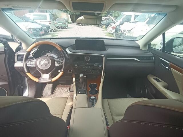 Лексус РХ, объемом двигателя 3.46 л и пробегом 180 тыс. км за 37000 $, фото 9 на Automoto.ua