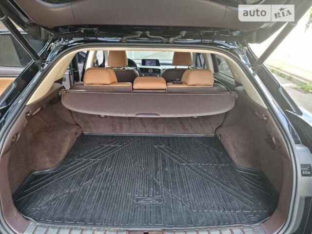 Лексус РХ, объемом двигателя 2 л и пробегом 59 тыс. км за 42000 $, фото 7 на Automoto.ua