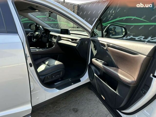 Лексус РХ, объемом двигателя 2 л и пробегом 69 тыс. км за 33500 $, фото 7 на Automoto.ua