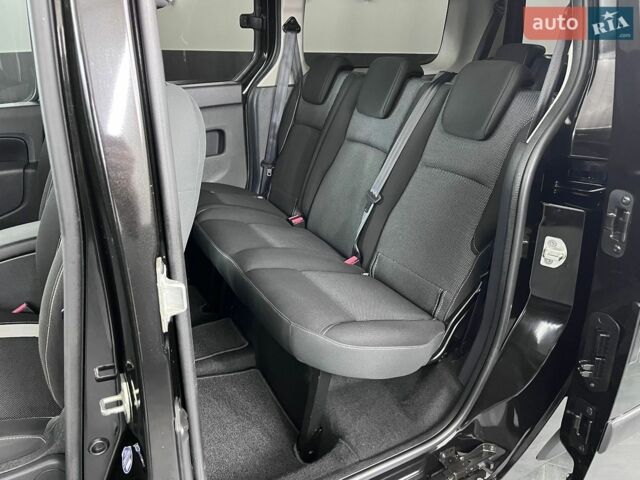 Лексус РХ, объемом двигателя 2 л и пробегом 149 тыс. км за 25900 $, фото 4 на Automoto.ua