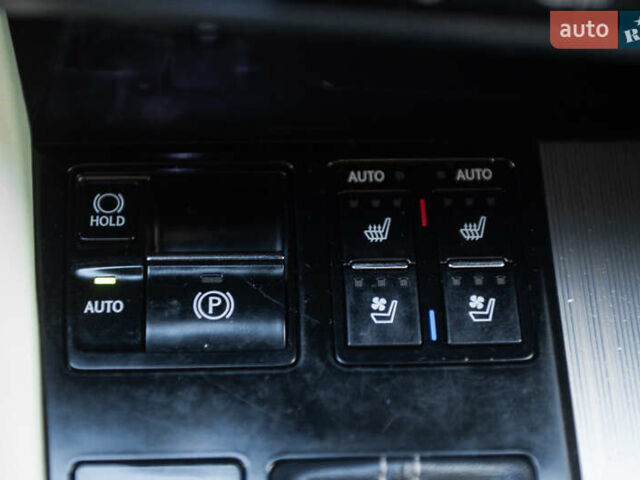 Лексус РХ, объемом двигателя 2 л и пробегом 135 тыс. км за 34500 $, фото 42 на Automoto.ua