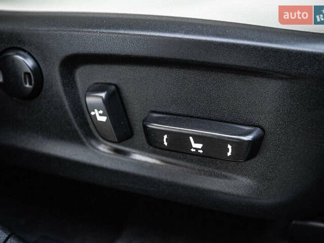 Лексус РХ, объемом двигателя 2 л и пробегом 135 тыс. км за 34500 $, фото 18 на Automoto.ua