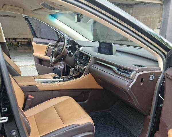 Лексус РХ, объемом двигателя 2 л и пробегом 59 тыс. км за 42000 $, фото 5 на Automoto.ua