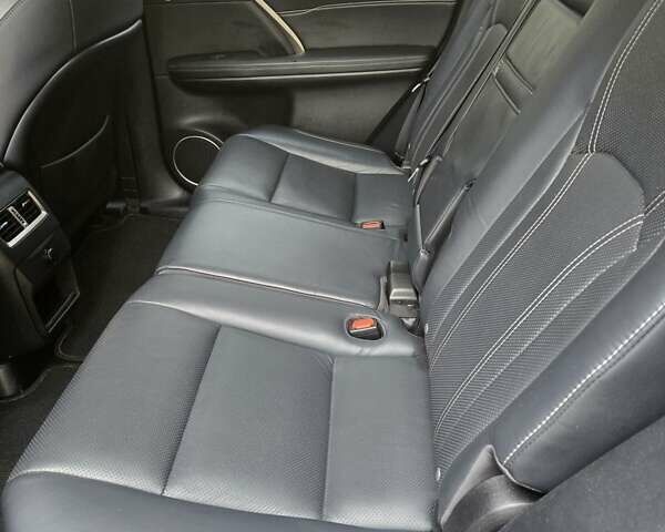 Лексус РХ, объемом двигателя 3.46 л и пробегом 90 тыс. км за 31500 $, фото 26 на Automoto.ua