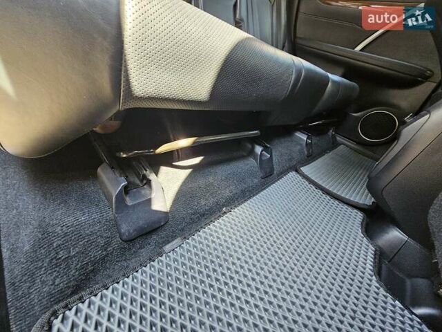 Лексус РХ, об'ємом двигуна 3.46 л та пробігом 75 тис. км за 32000 $, фото 10 на Automoto.ua