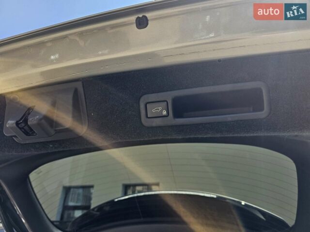 Лексус РХ, об'ємом двигуна 3.46 л та пробігом 87 тис. км за 31900 $, фото 10 на Automoto.ua