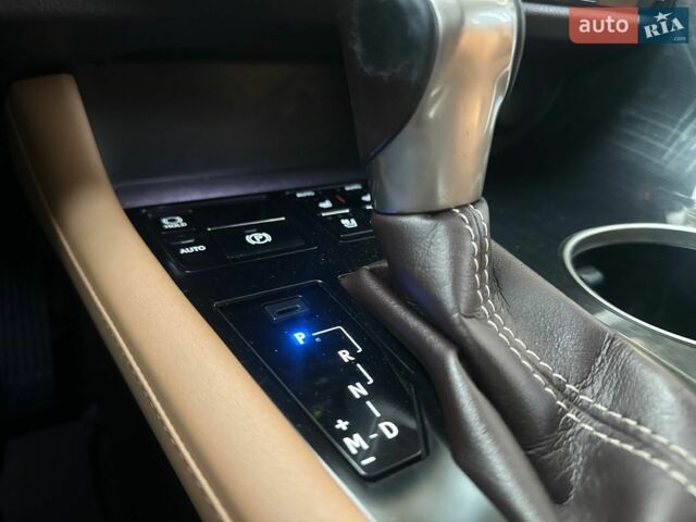 Лексус РХ, объемом двигателя 2 л и пробегом 149 тыс. км за 29500 $, фото 26 на Automoto.ua