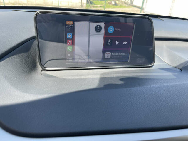 Лексус РХ, объемом двигателя 2 л и пробегом 81 тыс. км за 30300 $, фото 3 на Automoto.ua