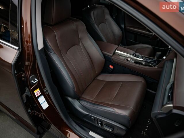 Лексус РХ, объемом двигателя 2 л и пробегом 151 тыс. км за 27895 $, фото 22 на Automoto.ua