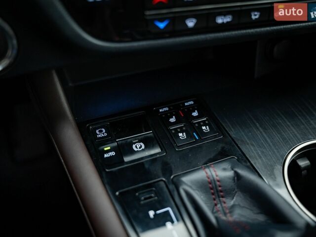 Лексус РХ, объемом двигателя 2 л и пробегом 151 тыс. км за 27895 $, фото 21 на Automoto.ua