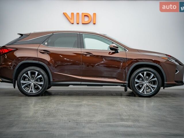Лексус РХ, объемом двигателя 2 л и пробегом 151 тыс. км за 27895 $, фото 3 на Automoto.ua