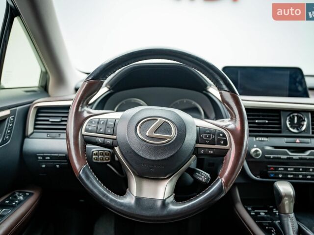 Лексус РХ, объемом двигателя 2 л и пробегом 151 тыс. км за 27895 $, фото 12 на Automoto.ua