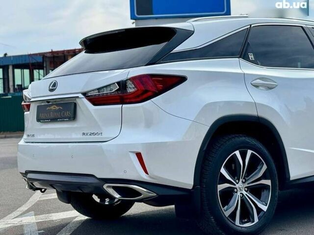 Лексус РХ, объемом двигателя 2 л и пробегом 105 тыс. км за 31800 $, фото 9 на Automoto.ua