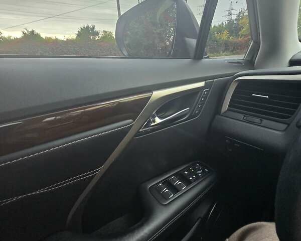 Лексус РХ, объемом двигателя 3.46 л и пробегом 90 тыс. км за 31500 $, фото 4 на Automoto.ua