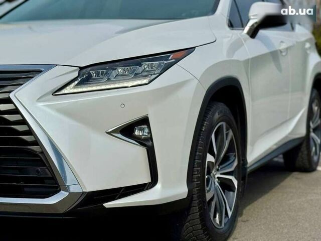 Лексус РХ, объемом двигателя 2 л и пробегом 105 тыс. км за 31800 $, фото 15 на Automoto.ua