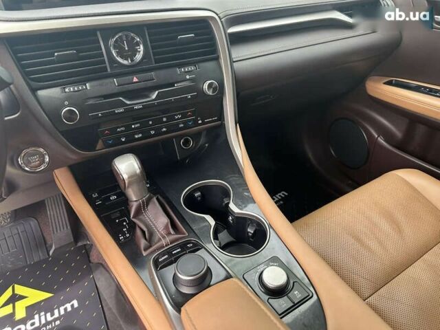 Лексус РХ, объемом двигателя 2 л и пробегом 157 тыс. км за 29700 $, фото 15 на Automoto.ua
