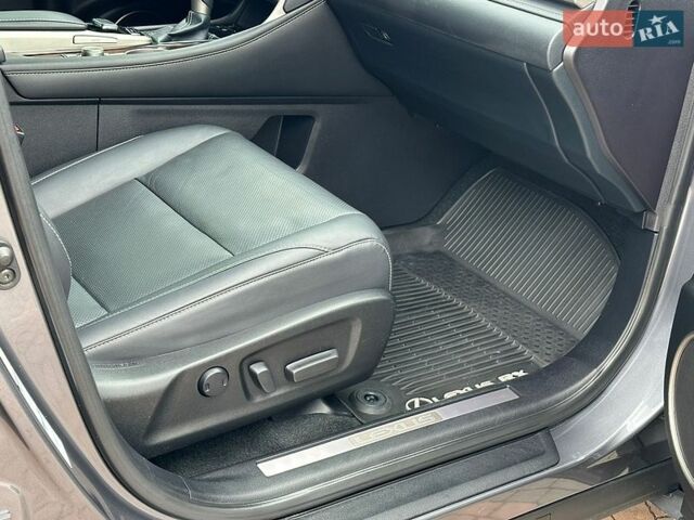 Лексус РХ, объемом двигателя 3.46 л и пробегом 89 тыс. км за 34000 $, фото 32 на Automoto.ua