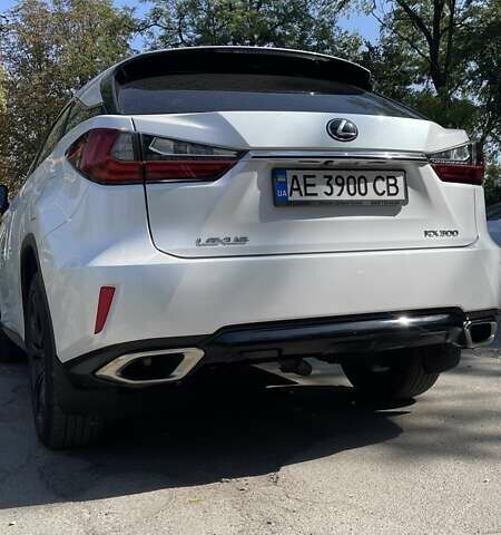 Лексус РХ, объемом двигателя 2 л и пробегом 96 тыс. км за 36000 $, фото 6 на Automoto.ua