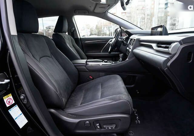 Лексус РХ, объемом двигателя 2 л и пробегом 182 тыс. км за 30149 $, фото 4 на Automoto.ua