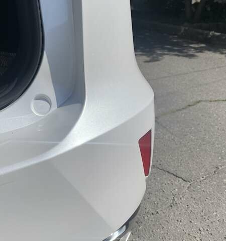 Лексус РХ, объемом двигателя 2 л и пробегом 96 тыс. км за 36000 $, фото 2 на Automoto.ua