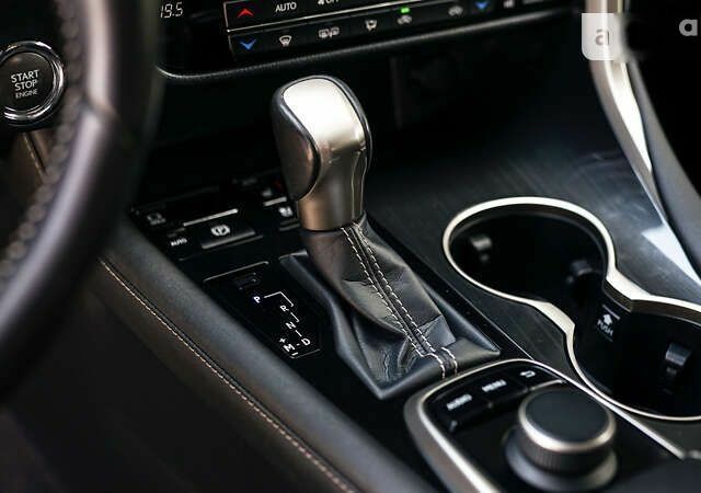 Лексус РХ, объемом двигателя 2 л и пробегом 88 тыс. км за 33586 $, фото 28 на Automoto.ua