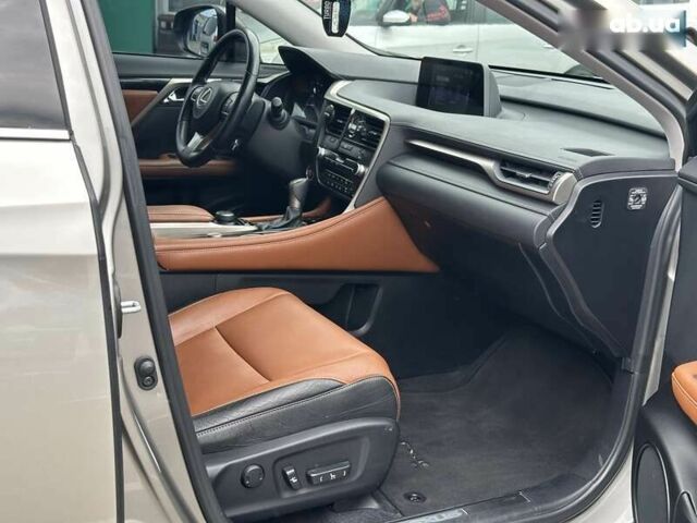 Лексус РХ, объемом двигателя 2 л и пробегом 110 тыс. км за 36990 $, фото 28 на Automoto.ua