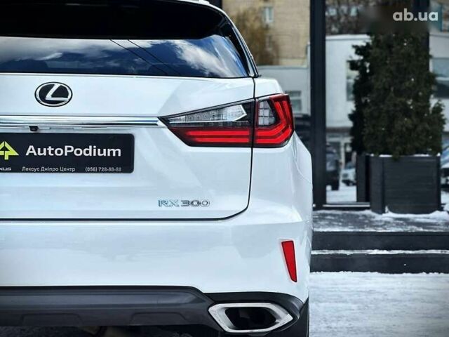Лексус РХ, объемом двигателя 2 л и пробегом 112 тыс. км за 33500 $, фото 14 на Automoto.ua