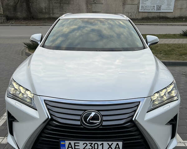 Лексус РХ, объемом двигателя 2 л и пробегом 105 тыс. км за 31000 $, фото 1 на Automoto.ua