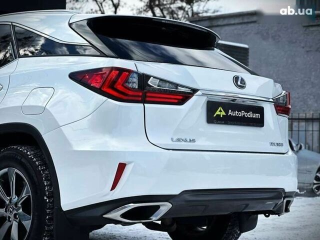 Лексус РХ, объемом двигателя 2 л и пробегом 112 тыс. км за 33500 $, фото 15 на Automoto.ua