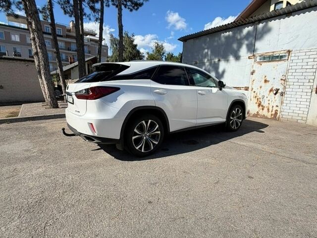 Лексус РХ, об'ємом двигуна 2 л та пробігом 200 тис. км за 30000 $, фото 8 на Automoto.ua
