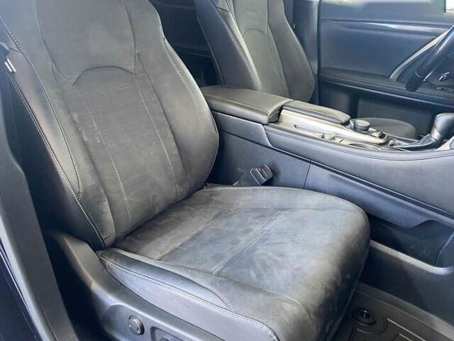 Лексус РХ, объемом двигателя 2 л и пробегом 152 тыс. км за 36450 $, фото 17 на Automoto.ua