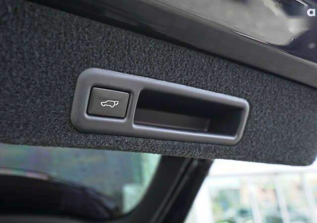 Лексус РХ, объемом двигателя 2 л и пробегом 182 тыс. км за 30149 $, фото 9 на Automoto.ua