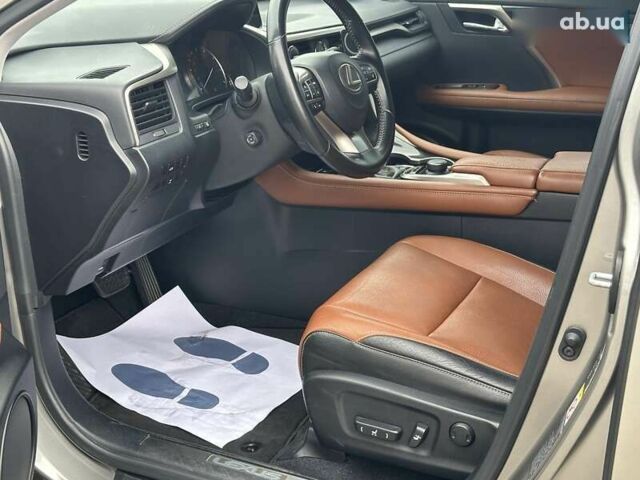 Лексус РХ, объемом двигателя 2 л и пробегом 110 тыс. км за 36990 $, фото 14 на Automoto.ua