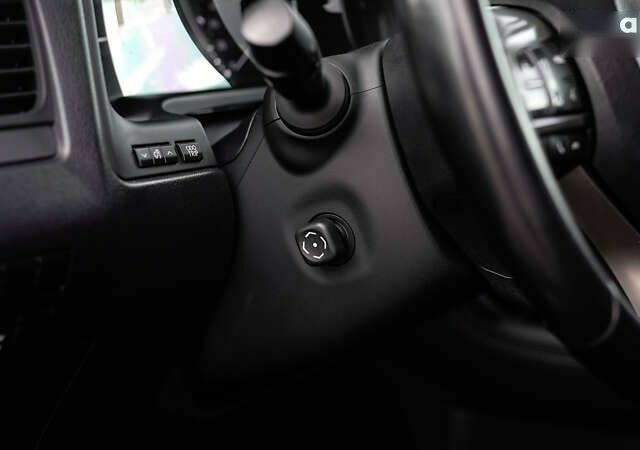 Лексус РХ, объемом двигателя 2 л и пробегом 182 тыс. км за 30149 $, фото 18 на Automoto.ua