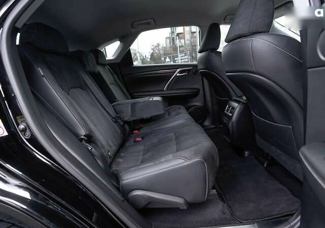 Лексус РХ, объемом двигателя 2 л и пробегом 182 тыс. км за 30149 $, фото 6 на Automoto.ua