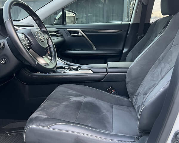 Лексус РХ, объемом двигателя 2 л и пробегом 105 тыс. км за 31000 $, фото 19 на Automoto.ua